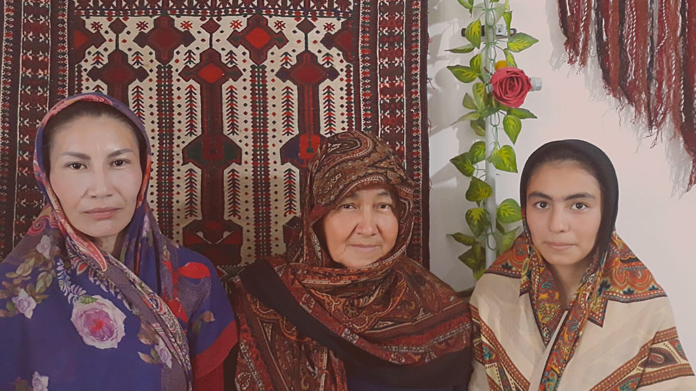 MOTORCYCLE WOMEN ROAD TRIP IRAN