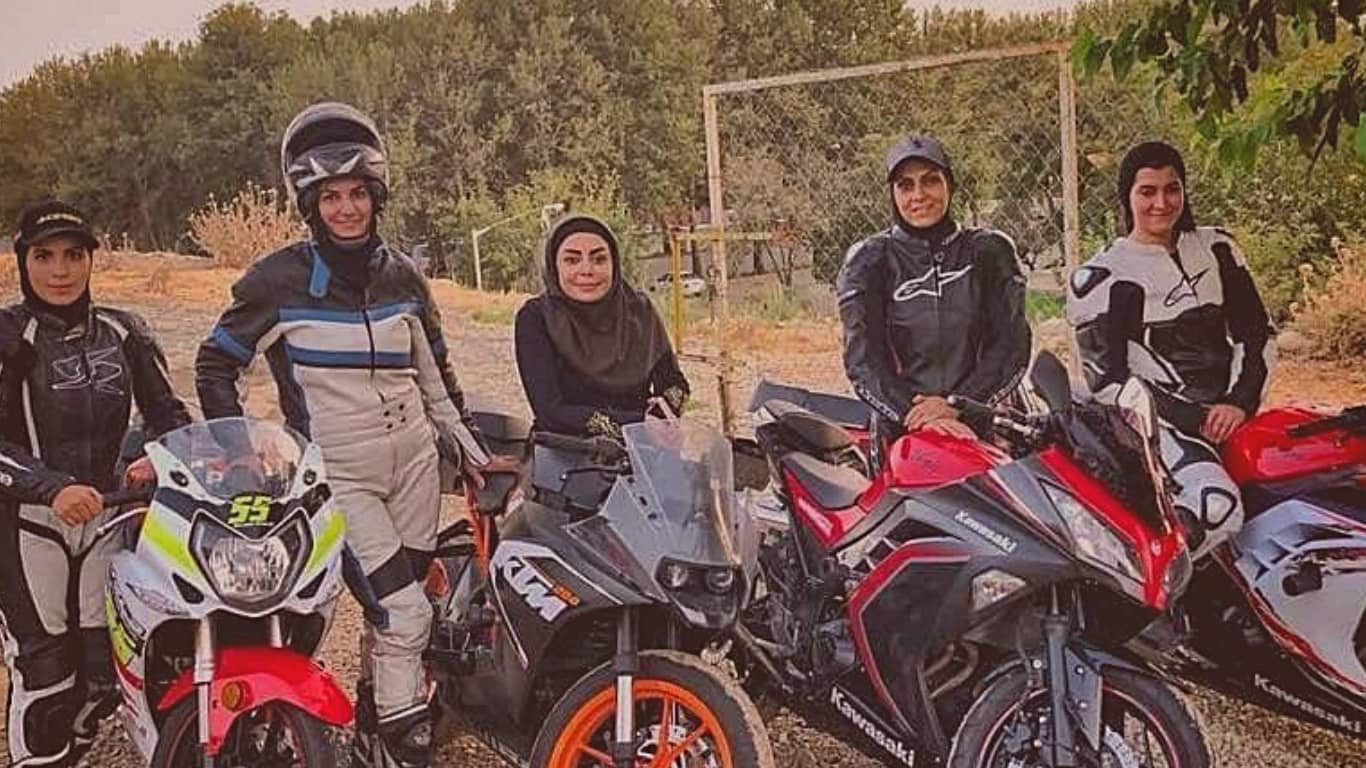 MOTORCYCLE WOMEN ROAD TRIP IRAN MOTORCYCLE WOMEN ROAD TRIP IRAN